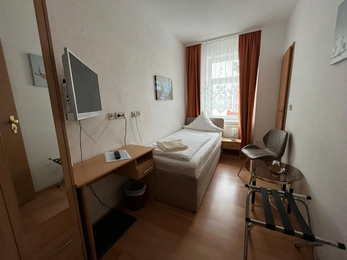 Pension Am Renner Dresden Exterior photo